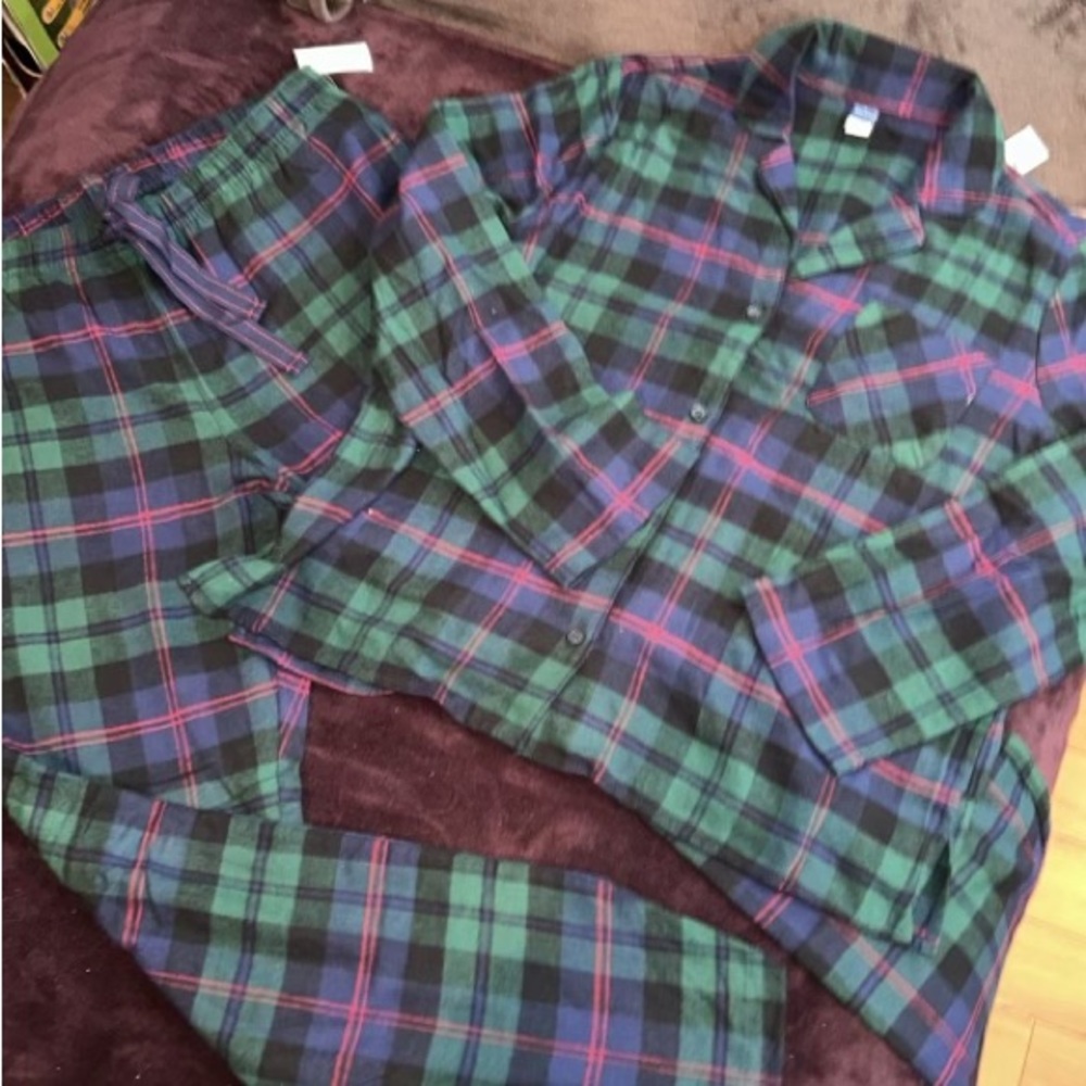 Old Navy 2 Piece Pajama Set